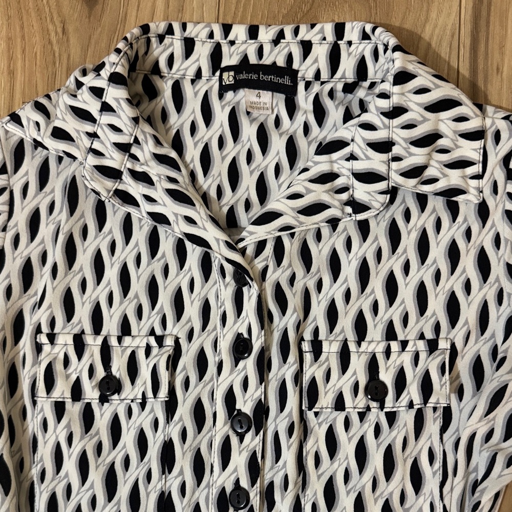 Valerie Bertinelli Black & White Patterned Stretch & Flowy Dress Tie Belt 4 - Picture 4 of 8